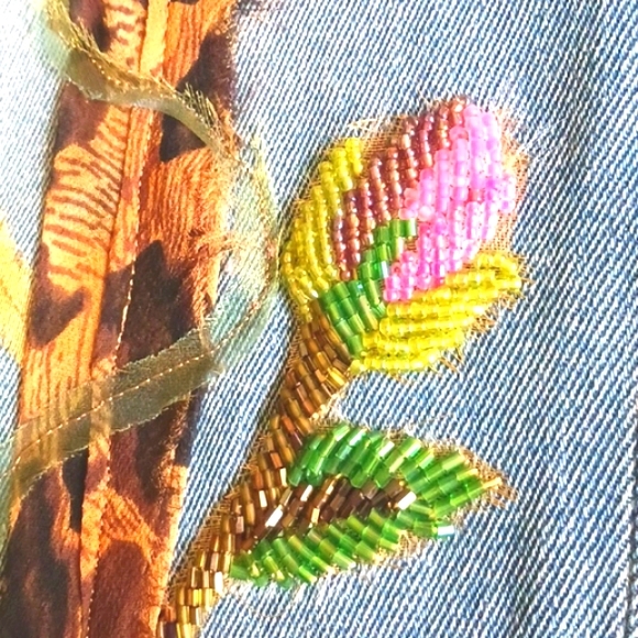 Vintage (store-Cache) Jeans with floral beaded design,...size 0..."NEW" VINTAGE - Picture 3 of 14